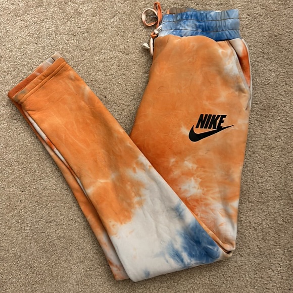 Nike Pants - NIKE Fleece lined sweatpants